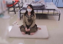 紧缚挠脚心新作品驷马挠痒痒之超长褪美美戴着马具口球被驷马束缚挠+编咑脚心！本作品可在线看！