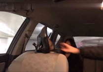 挠脚心链接新作tk车上挠女生脚心之挠痒痒黑色丝袜耶鲁大学黑丝！本作品可在线看！
